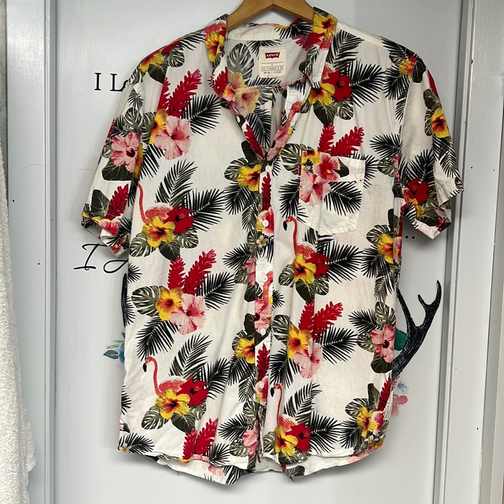 Short sleeve Hawaiian shirt